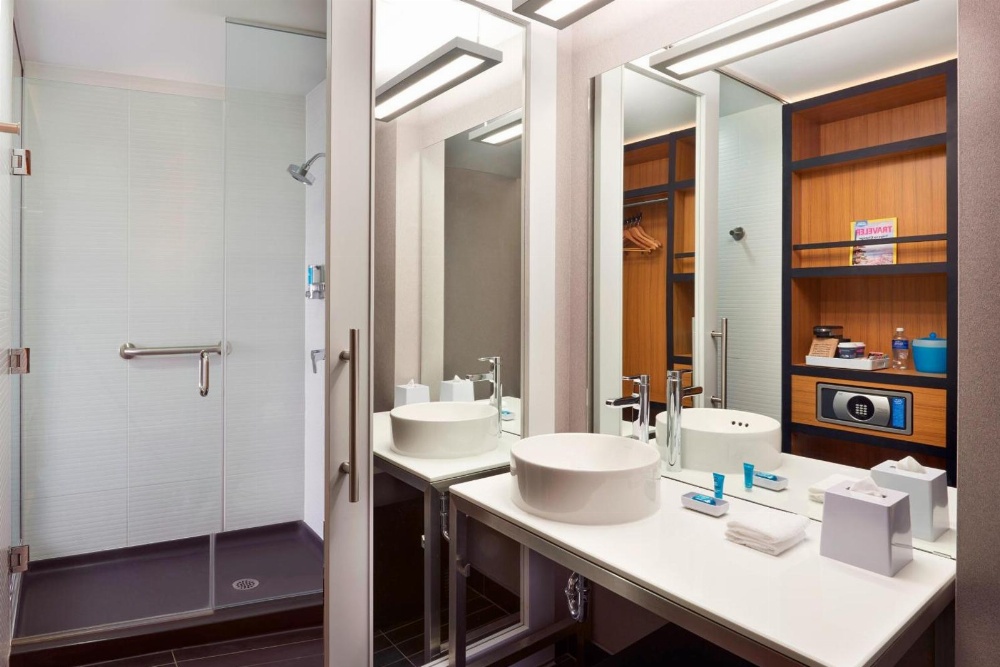 Aloft Vaughan Mills